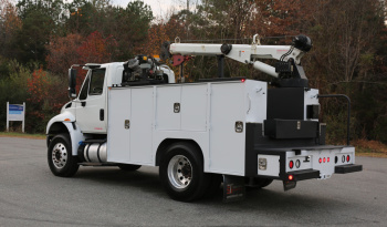 2018 International 4400 Service Truck, Under CDL, Air Ride Rear, 163k Miles, Cummins Diesel, Tiger 11k Crane full