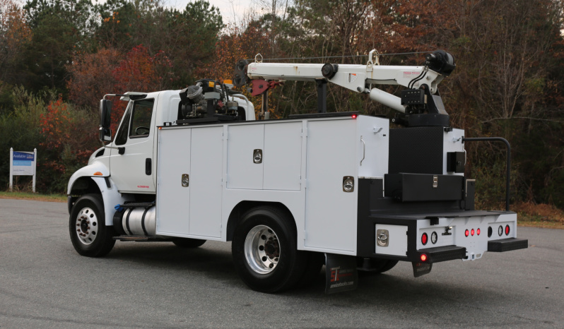 2018 International 4400 Service Truck, Under CDL, Air Ride Rear, 163k Miles, Cummins Diesel, Tiger 11k Crane full