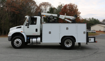 2018 International 4400 Service Truck, Under CDL, Air Ride Rear, 163k Miles, Cummins Diesel, Tiger 11k Crane full