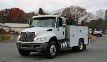 2018 International 4400 Service Truck, Under CDL, Air Ride Rear, 163k Miles, Cummins Diesel, Tiger 11k Crane full