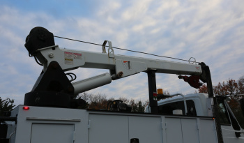 2018 International 4400 Service Truck, Under CDL, Air Ride Rear, 163k Miles, Cummins Diesel, Tiger 11k Crane full