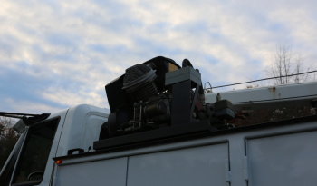 2018 International 4400 Service Truck, Under CDL, Air Ride Rear, 163k Miles, Cummins Diesel, Tiger 11k Crane full