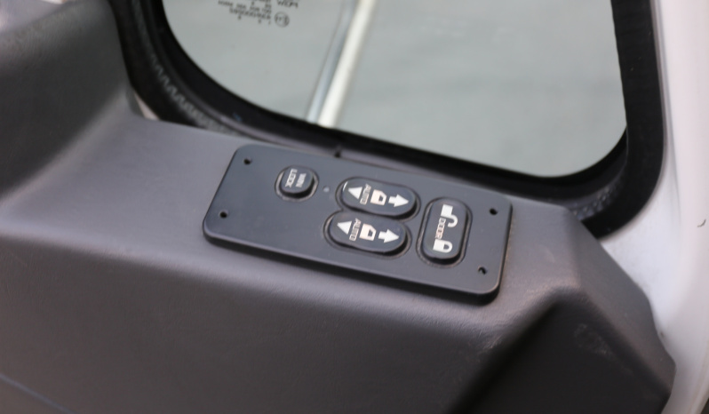 2018 International 4400 Service Truck, Under CDL, Air Ride Rear, 163k Miles, Cummins Diesel, Tiger 11k Crane full