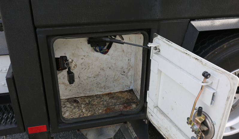 2019 International MV607 Service Truck, Cummins Diesel, Allison Auto, 26k GVWR, 152k Miles, Maintainer Crane full