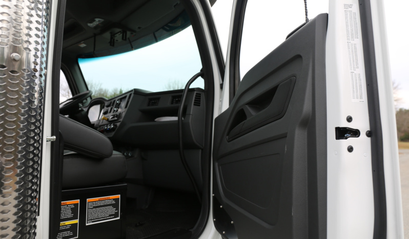 2026 Kenworth T280 Mechanics Truck, PX7 Diesel, Allison Auto, Air Ride, Under CDL, Maintainer Service Body and Crane full