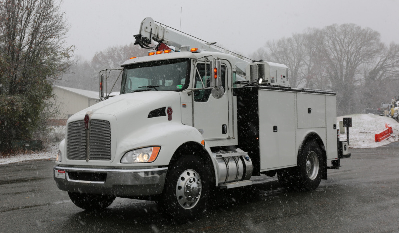 2022 Kenworth T270 Mechanics Truck, Under CDL, 125k Miles, Stellar 12630 Crane, PX7 Diesel, Allison Auto, Air Ride full