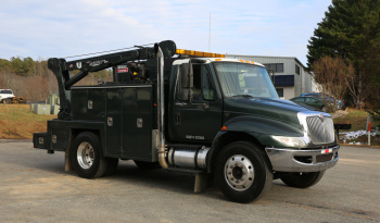 2002 International 4300 Service Truck, Under CDL, DT466, Eaton Manual, 228k Miles, Maintainer Mechanics Body, 8600# Crane full