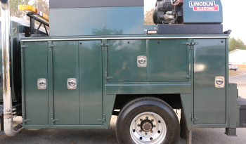 2002 International 4300 Service Truck, Under CDL, DT466, Eaton Manual, 228k Miles, Maintainer Mechanics Body, 8600# Crane full