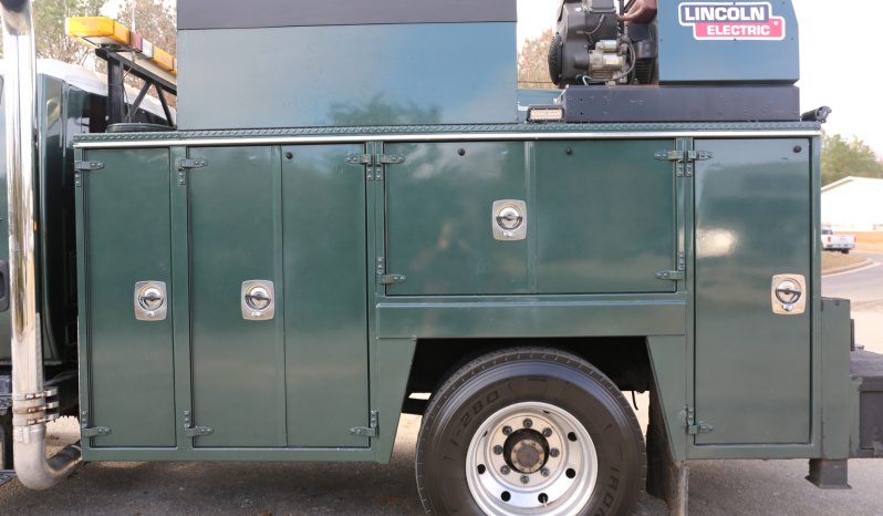 2002 International 4300 Service Truck, Under CDL, DT466, Eaton Manual, 228k Miles, Maintainer Mechanics Body, 8600# Crane full