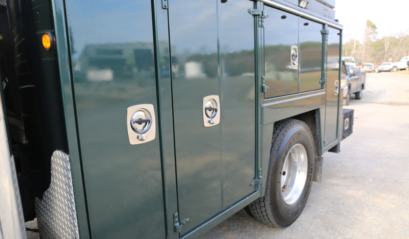 2002 International 4300 Service Truck, Under CDL, DT466, Eaton Manual, 228k Miles, Maintainer Mechanics Body, 8600# Crane full