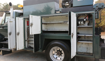 2002 International 4300 Service Truck, Under CDL, DT466, Eaton Manual, 228k Miles, Maintainer Mechanics Body, 8600# Crane full