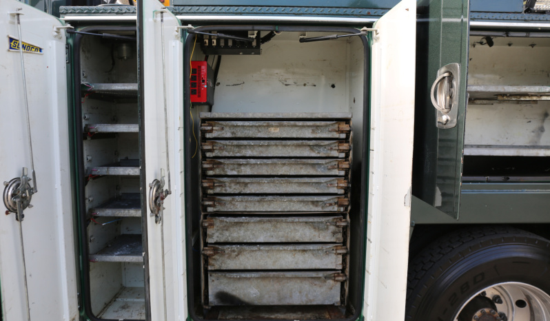 2002 International 4300 Service Truck, Under CDL, DT466, Eaton Manual, 228k Miles, Maintainer Mechanics Body, 8600# Crane full