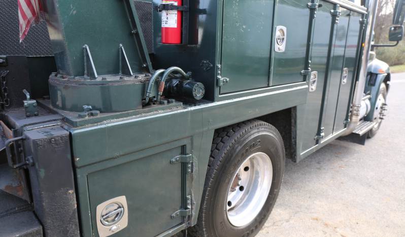 2002 International 4300 Service Truck, Under CDL, DT466, Eaton Manual, 228k Miles, Maintainer Mechanics Body, 8600# Crane full