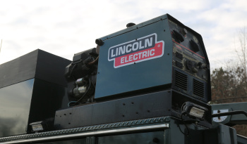 2002 International 4300 Service Truck, Under CDL, DT466, Eaton Manual, 228k Miles, Maintainer Mechanics Body, 8600# Crane full