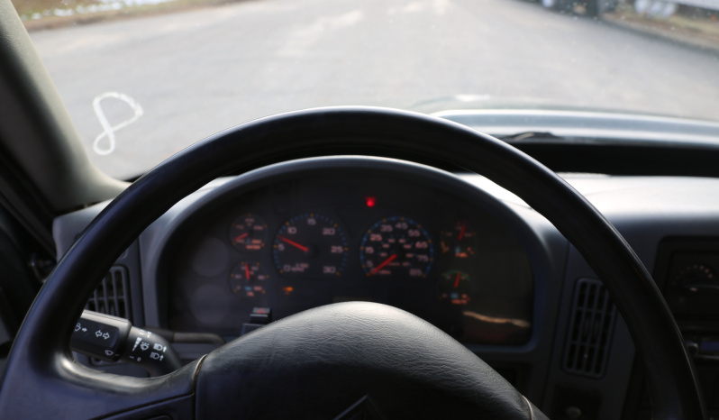 2002 International 4300 Service Truck, Under CDL, DT466, Eaton Manual, 228k Miles, Maintainer Mechanics Body, 8600# Crane full