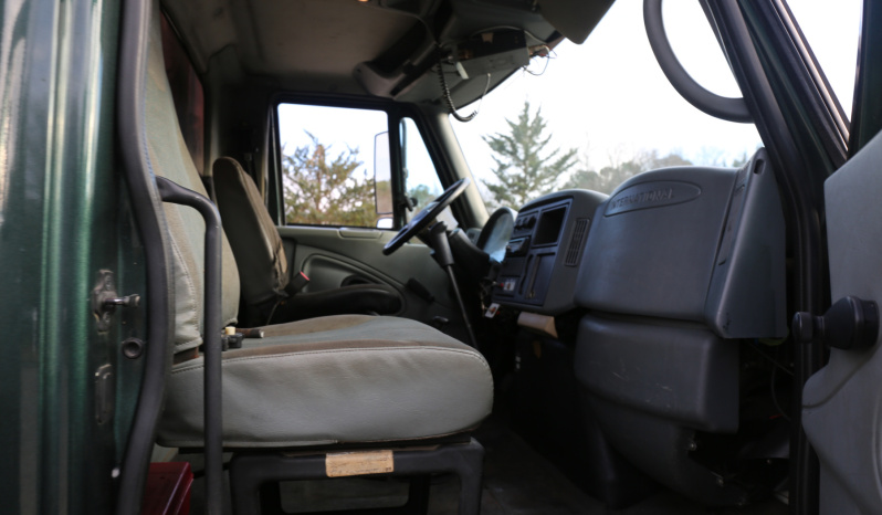 2002 International 4300 Service Truck, Under CDL, DT466, Eaton Manual, 228k Miles, Maintainer Mechanics Body, 8600# Crane full