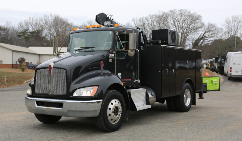 2019 Kenworth T270 Mechanics Truck, PX7 Diesel, Allison Auto, Under CDL, 11′ Summit Bed, 10620 Summit Crane full