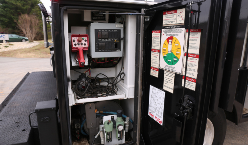 2019 Kenworth T270 Mechanics Truck, PX7 Diesel, Allison Auto, Under CDL, 11′ Summit Bed, 10620 Summit Crane full