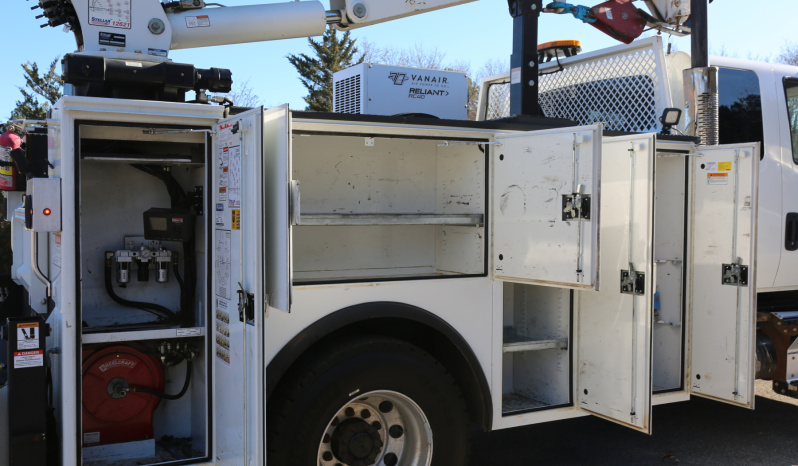 2019 International Mechanics Truck, Cummins Diesel, Stellar 12621 Crane, Under CDL, Air Ride, CTech Drawers, 177k Miles full