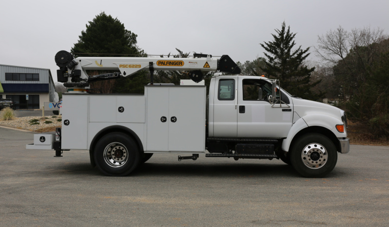 2011 Ford F750 Extended Cab Service Truck, Under CDL, 1 Owner, 177k Miles, Cummins Diesel, Palfinger 11k Crane full