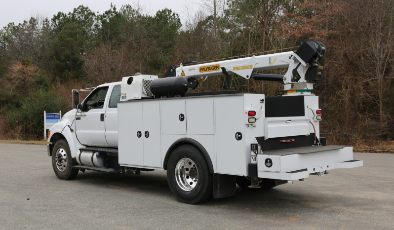 2011 Ford F750 Extended Cab Service Truck, Under CDL, 1 Owner, 177k Miles, Cummins Diesel, Palfinger 11k Crane full