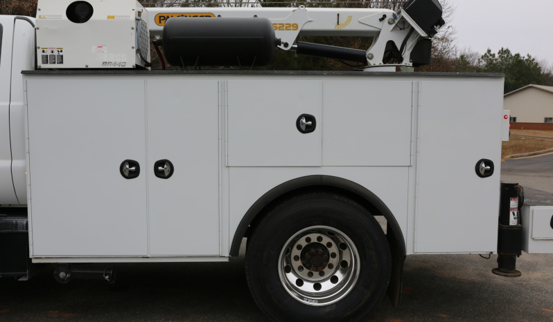 2011 Ford F750 Extended Cab Service Truck, Under CDL, 1 Owner, 177k Miles, Cummins Diesel, Palfinger 11k Crane full