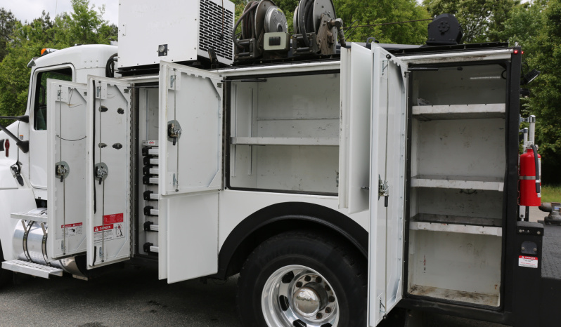 2020 Kenworth T270 Mechanics Truck, Under CDL, PX9, Summit 10620 Crane, Waste Oil Tanks, 104k Miles full