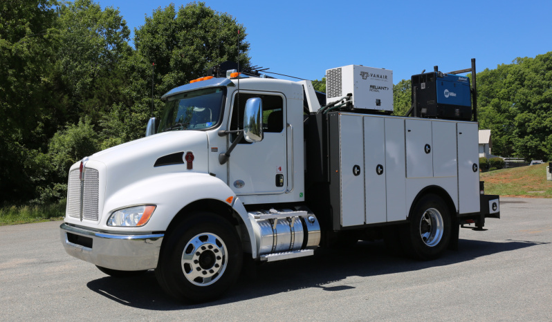 2021 Kenworth T270, Under CDL, PX9 350hp, Allison Auto, Air Ride, Summit 10620 Crane, Lube Skid, 104k Miles, 3600 Hrs full