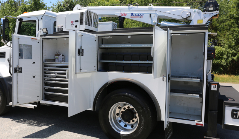 2023 Mack MD6 Mechanics Truck, Under CDL, Stellar 12630 Crane, 79k Miles, Cummins Diesel full