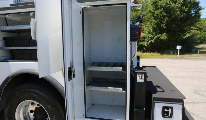 2023 Mack MD6 Mechanics Truck, Under CDL, Stellar 12630 Crane, 79k Miles, Cummins Diesel full