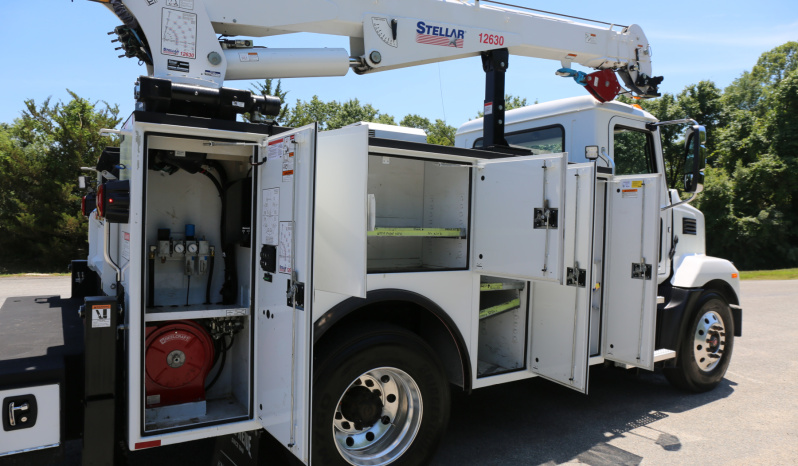 2023 Mack MD6 Mechanics Truck, Under CDL, Stellar 12630 Crane, 79k Miles, Cummins Diesel full