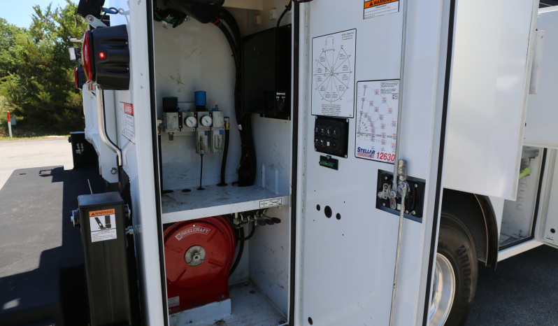 2023 Mack MD6 Mechanics Truck, Under CDL, Stellar 12630 Crane, 79k Miles, Cummins Diesel full