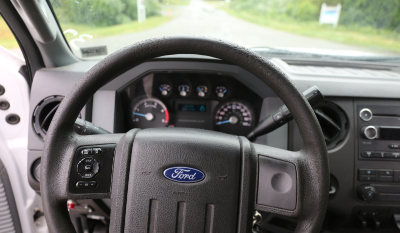 2015 Ford F550 Mechanics Truck, 102k Miles, Diesel, Summit 6620 Crane, 11′ TMAX Service Body full