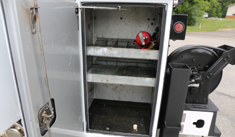 2024 Ford F550 Service Truck, 7k Miles, 4×4, Diesel, Lube Skid, Stellar 7621 Crane, TMAX Mechanics Body full