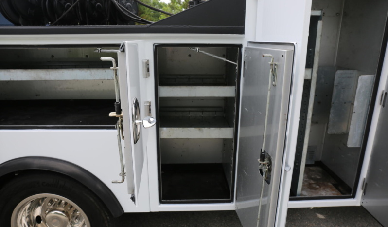 2024 Ford F550 Service Truck, 7k Miles, 4×4, Diesel, Lube Skid, Stellar 7621 Crane, TMAX Mechanics Body full