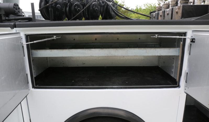 2024 Ford F550 Service Truck, 7k Miles, 4×4, Diesel, Lube Skid, Stellar 7621 Crane, TMAX Mechanics Body full