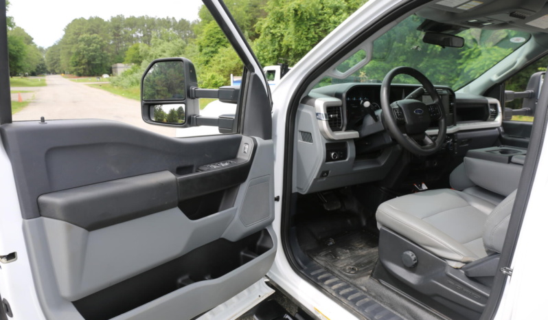 2024 Ford F550 Service Truck, 7k Miles, 4×4, Diesel, Lube Skid, Stellar 7621 Crane, TMAX Mechanics Body full