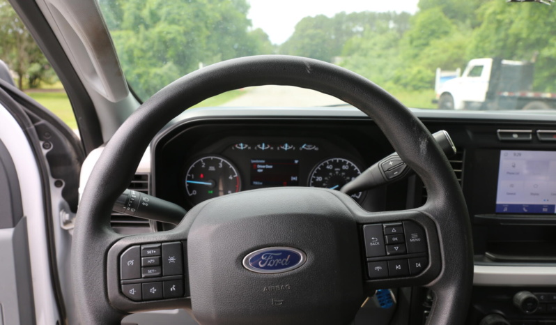 2024 Ford F550 Service Truck, 7k Miles, 4×4, Diesel, Lube Skid, Stellar 7621 Crane, TMAX Mechanics Body full
