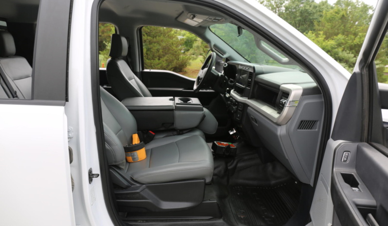 2024 Ford F550 Service Truck, 7k Miles, 4×4, Diesel, Lube Skid, Stellar 7621 Crane, TMAX Mechanics Body full