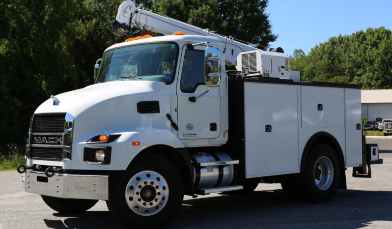 2023 Mack MD6 Service Truck, Under CDL, Cummins Diesel, 87k Miles, 3k Hours, Stellar 12630 Crane full