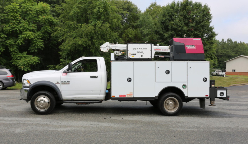 2015 Ram 5500, Cummins Diesel Mechanics Truck, Summit 6620, Welder, Drawers, Compressor, Service Truck full