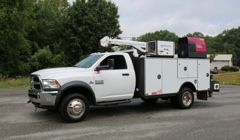 2015 Ram 5500, Cummins Diesel Mechanics Truck, Summit 6620, Welder, Drawers, Compressor, Service Truck full