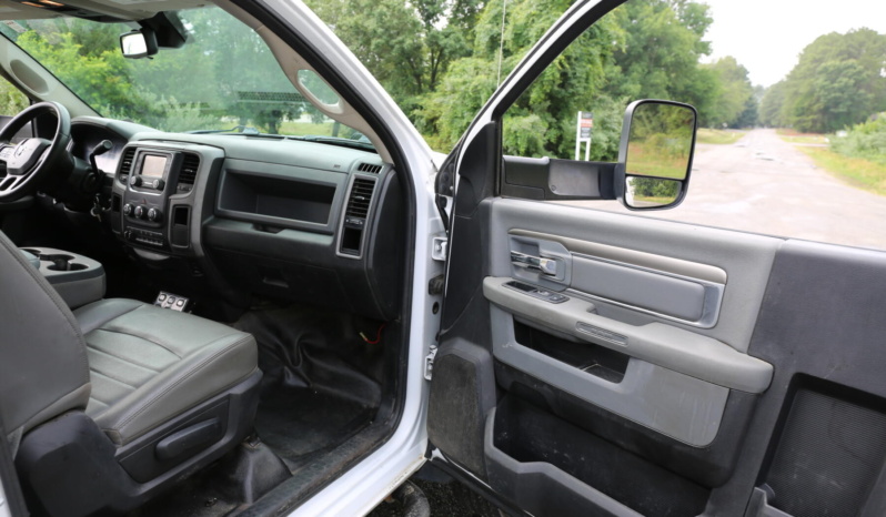 2015 Ram 5500, Cummins Diesel Mechanics Truck, Summit 6620, Welder, Drawers, Compressor, Service Truck full