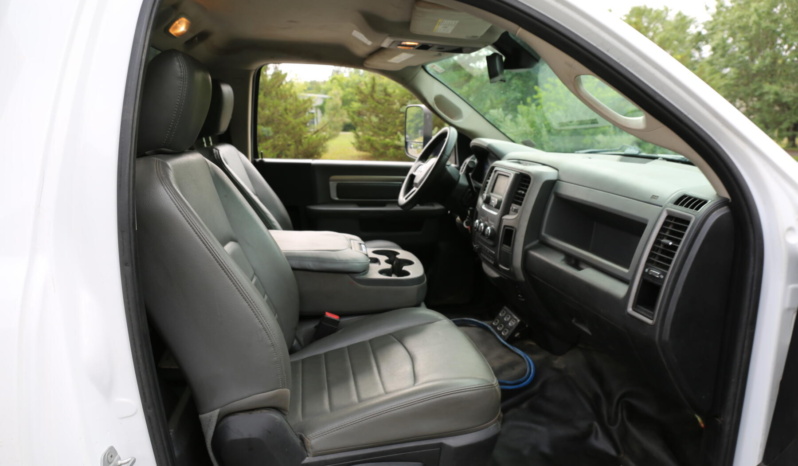 2015 Ram 5500, Cummins Diesel Mechanics Truck, Summit 6620, Welder, Drawers, Compressor, Service Truck full