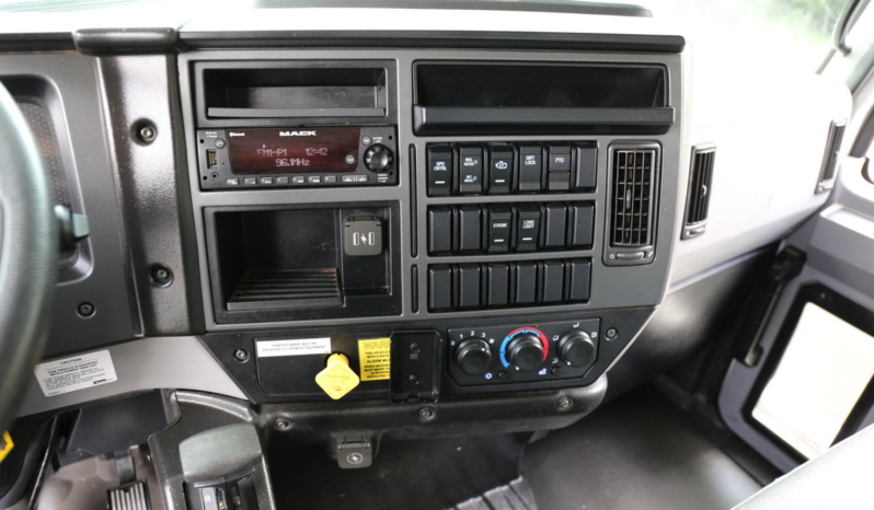 2023 Mack MD6 Mechanics Truck, Stellar TMAX Service Body, Under CDL, 12630 Crane, 42k Miles, Cummins Diesel, Allison Auto full