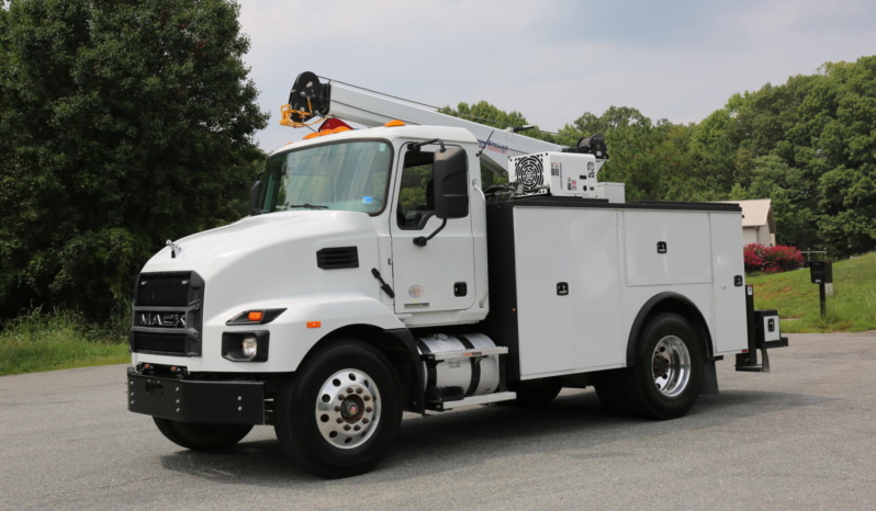 2024 Mack MD6 Mechanics Truck, Under CDL, Cummins Diesel, 57k Miles, Stellar 12630 Crane full