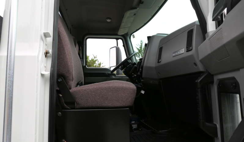 2024 Mack MD6 Mechanics Truck, Under CDL, Cummins Diesel, 57k Miles, Stellar 12630 Crane full