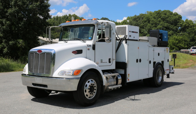 2019 Peterbilt 337 Mechanics Truck, PX9, 4 Section Lube Skid, IMT 14′ Body, Miller Diesel Welder, Compressor, 188k Miles, 7300 Hours full