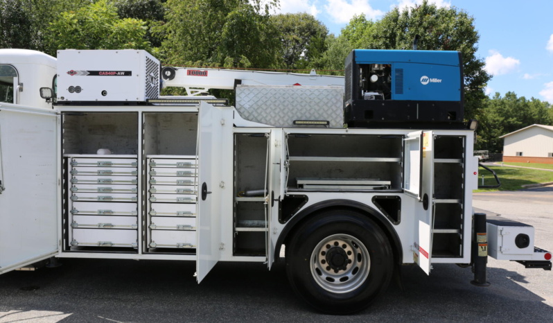 2019 Peterbilt 337 Mechanics Truck, PX9, 4 Section Lube Skid, IMT 14′ Body, Miller Diesel Welder, Compressor, 188k Miles, 7300 Hours full
