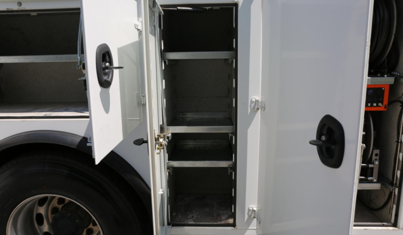 2019 Peterbilt 337 Mechanics Truck, PX9, 4 Section Lube Skid, IMT 14′ Body, Miller Diesel Welder, Compressor, 188k Miles, 7300 Hours full